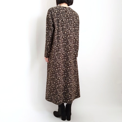 再販！× 10  新色！ボタニカルコーデュロイのワンピース  ブラウン 3枚目の画像