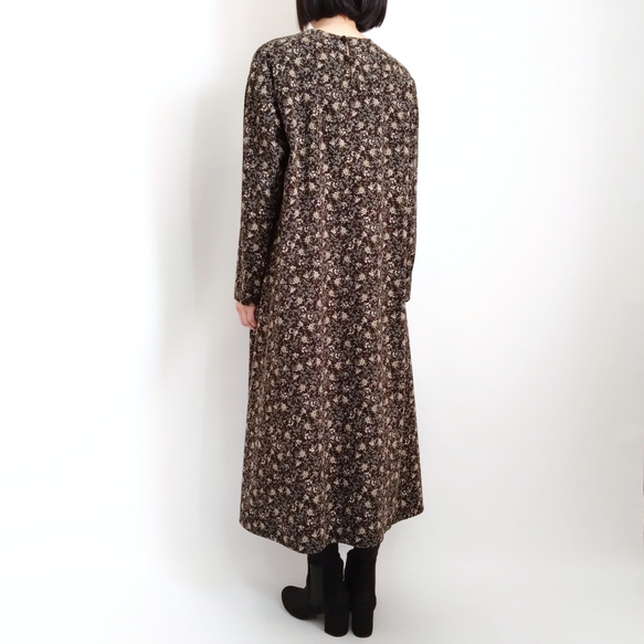 再販！× 10  新色！ボタニカルコーデュロイのワンピース  ブラウン 3枚目の画像