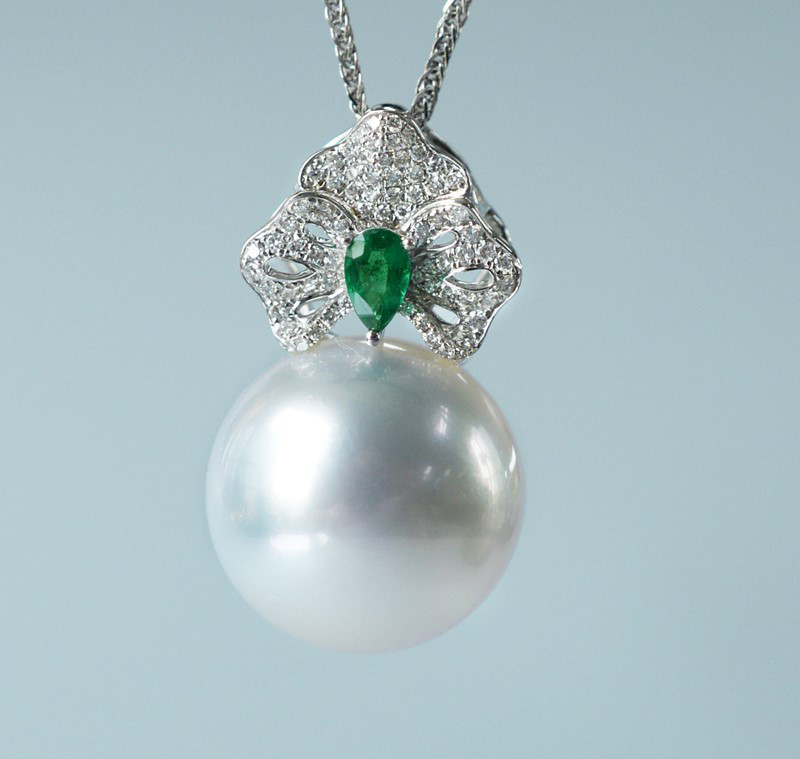 ルミナ 14-15mm ホワイト海水真珠ネックレス、ラウンド、高光沢18Kゴールドダイヤモンドペンダント、エレガントなウェディン