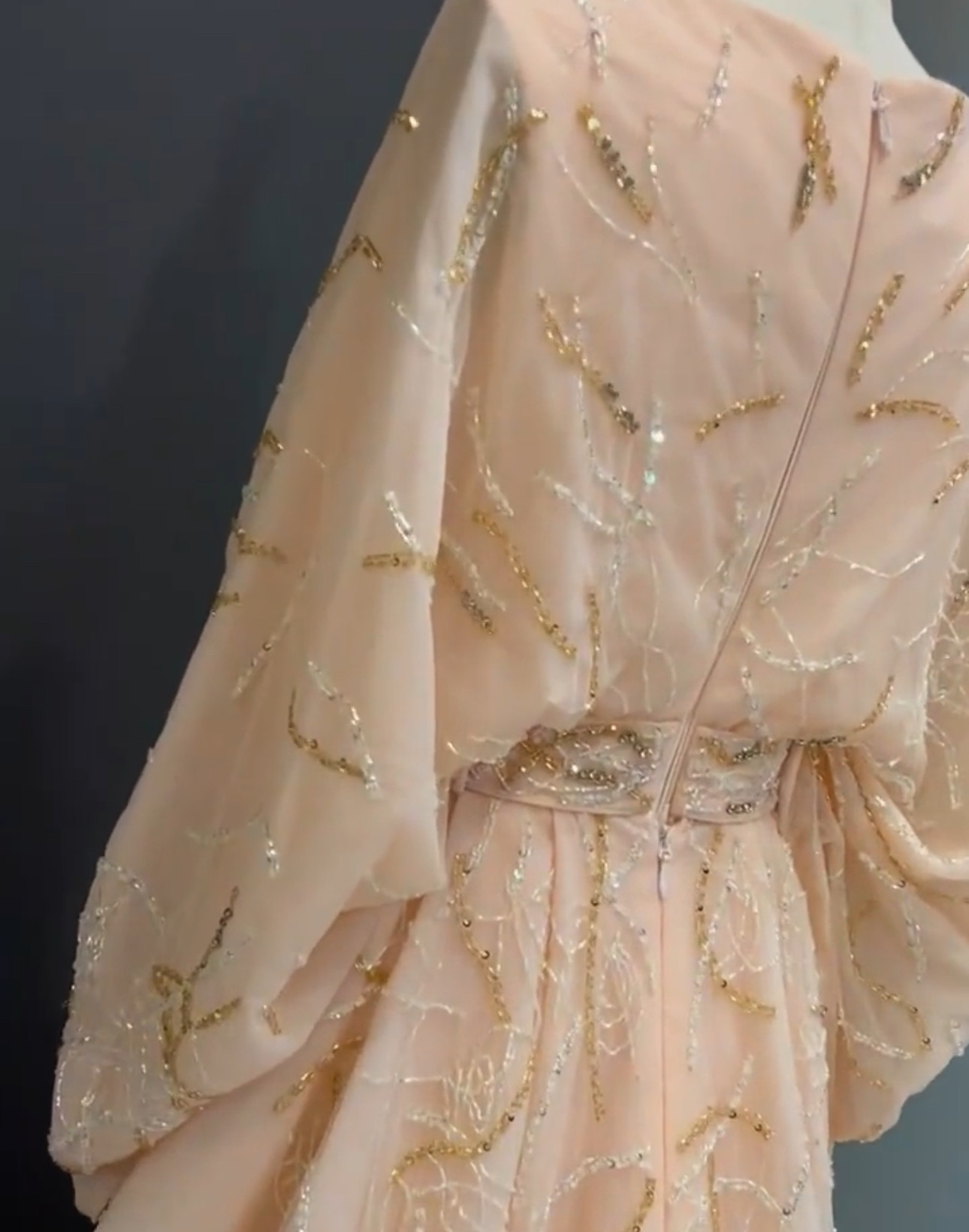 顧客満足度99％以上　サイズオーダー　チャック　トレーン　コーラルピンク　マザードレス　優雅なシルエット演奏会ファスナー