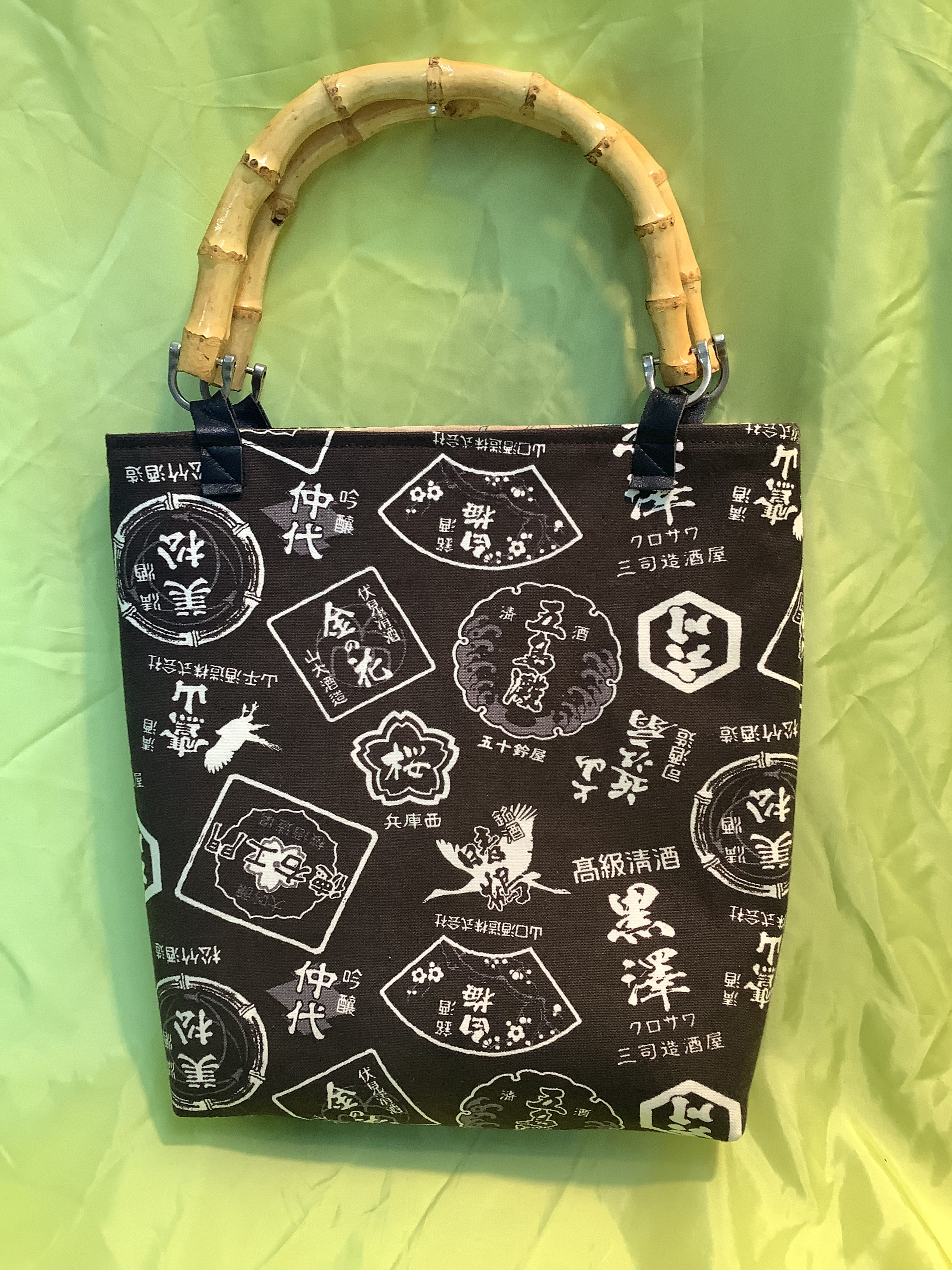 竹手、帆布で作ったリバーシブルトートバック