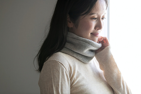 Organic Cotton Fur ヤク混グレージュ　ネックウォーマー【Shortサイズ】 5枚目の画像