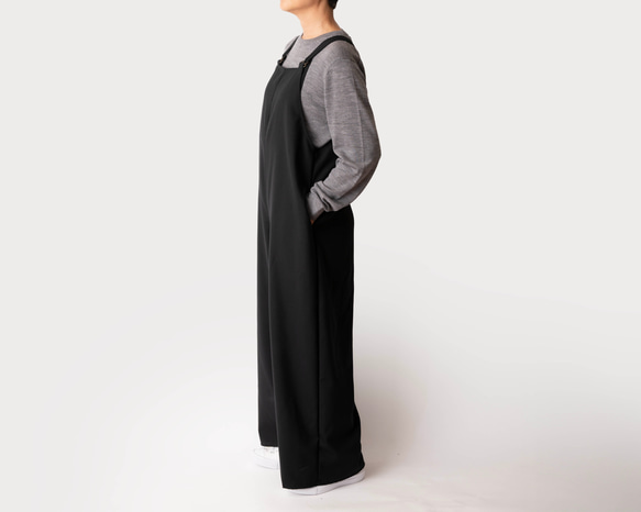 秋冬新作　ウール　ゆったり【大人のサロペットパンツ】肩ひも着脱可　シワにならない　サイズSML　丈詰め無料　ブラック 2枚目の画像