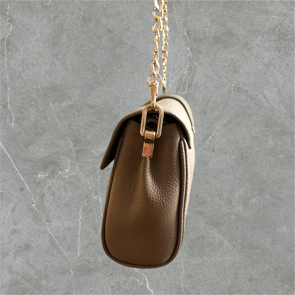 本革　エレガントデザインバッグ　2way ストラップ2本付き 8枚目の画像