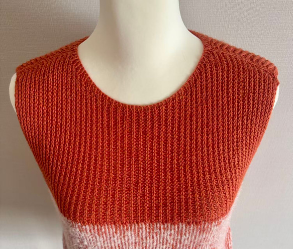 手編みベスト ベビーアルパカ&シルクの毛糸を使用 2枚目の画像