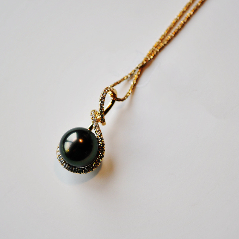 【ルミナ】11-12mmの高品質タヒチ黒海水真珠ネックレス、18Kゴールドダイヤモンドペンダント、音符シリーズ：ユニークなデザイ