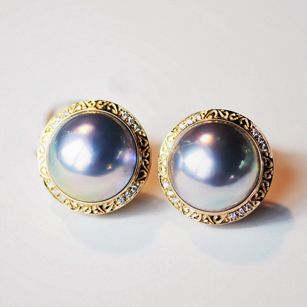 【ルミナ】12-14mm 日本製 奄美大島産 マベ真珠 ピアス 18Kゴールド ダイヤモンド付き クラシック柄シリーズ レトロな 31,590円