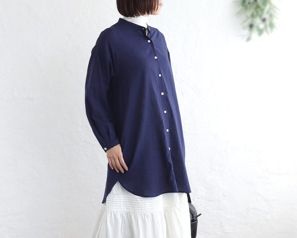 とろけるような肌ざわり 秋のはじまりに✦ 東炊きコットン チュニック丈ロングシャツ（ネイビー）TP09 1枚目の画像