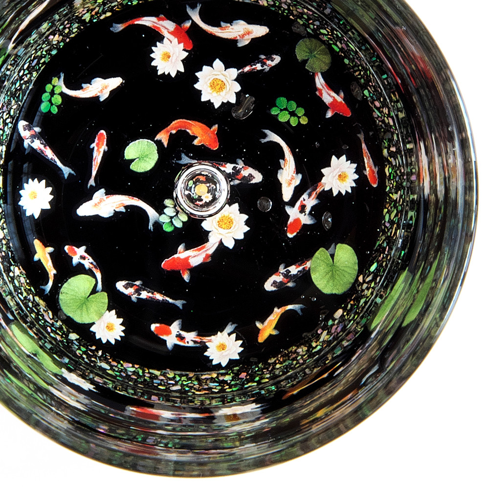 池の鯉のウィスキーグラス