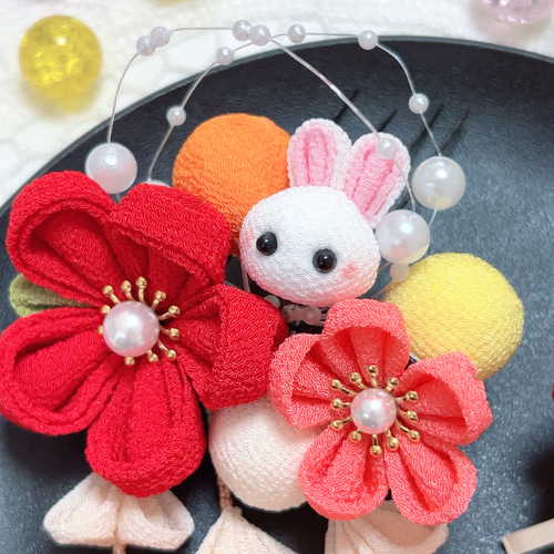 3日で発送 七五三 つまみ細工 髪飾り(赤 うさぎ) 銀ビラ 3歳 7歳 753 3