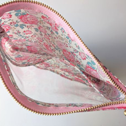 仕切り付きM-3　クリアポーチ 　フェリシテ　リバティ　ラミネート　♡密集した丸みのあるふっくらとした花柄が印象な柄 5枚目の画像