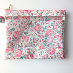 仕切り付きM-3　クリアポーチ 　フェリシテ　リバティ　ラミネート　♡密集した丸みのあるふっくらとした花柄が印象な柄 1枚目の画像