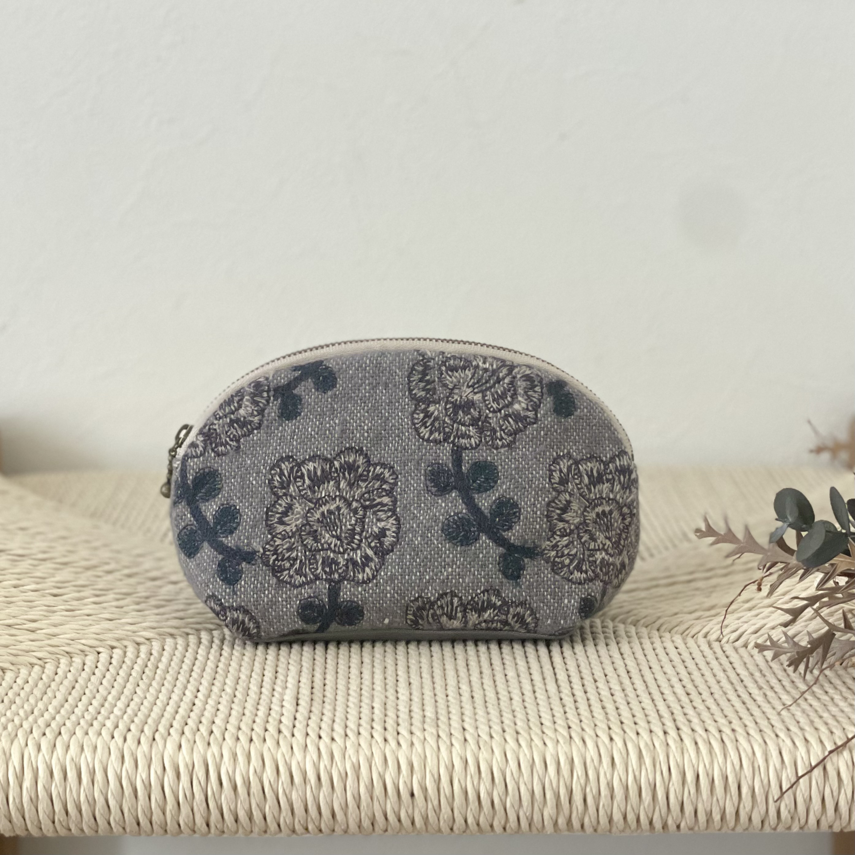 ⚮̈ミナペルホネン　シェルポーチ　yula