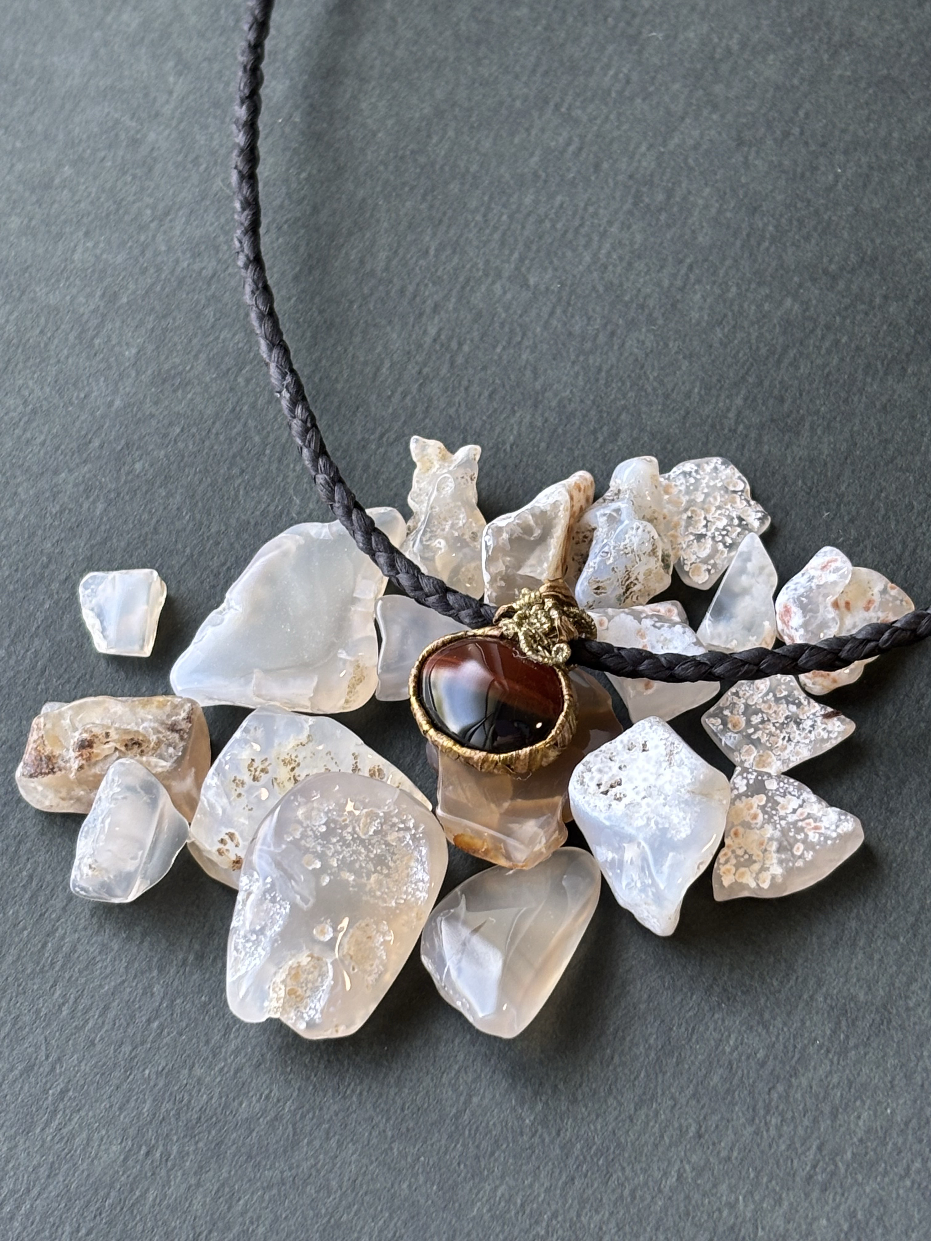 月山瑪瑙の和紙と大麻のネックドレス