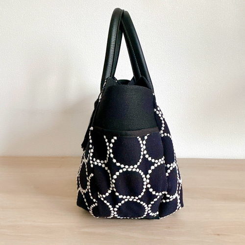 送料無料】ミナペルホネンdopタンバリン刺繍生地と倉敷帆布のころんと