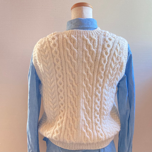 手編みベスト 一点もの アラン模様 ケーブルニットベスト ナチュラル