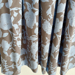 ♦︎秋の新作♦︎シルエットフラワー　コーデュロイのギャザースカート　グレージュ×サックスブルー 7枚目の画像