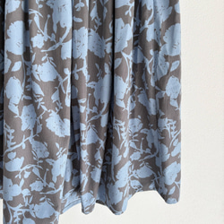 ♦︎秋の新作♦︎シルエットフラワー　コーデュロイのギャザースカート　グレージュ×サックスブルー 9枚目の画像