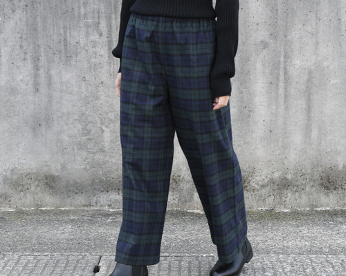 上品で大人な色合い タータンチェック ワイドイージーパンツ（ブラック