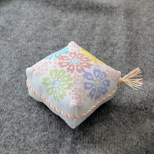 刺繡クッション4点 点と線/クッションカバー/DDintex