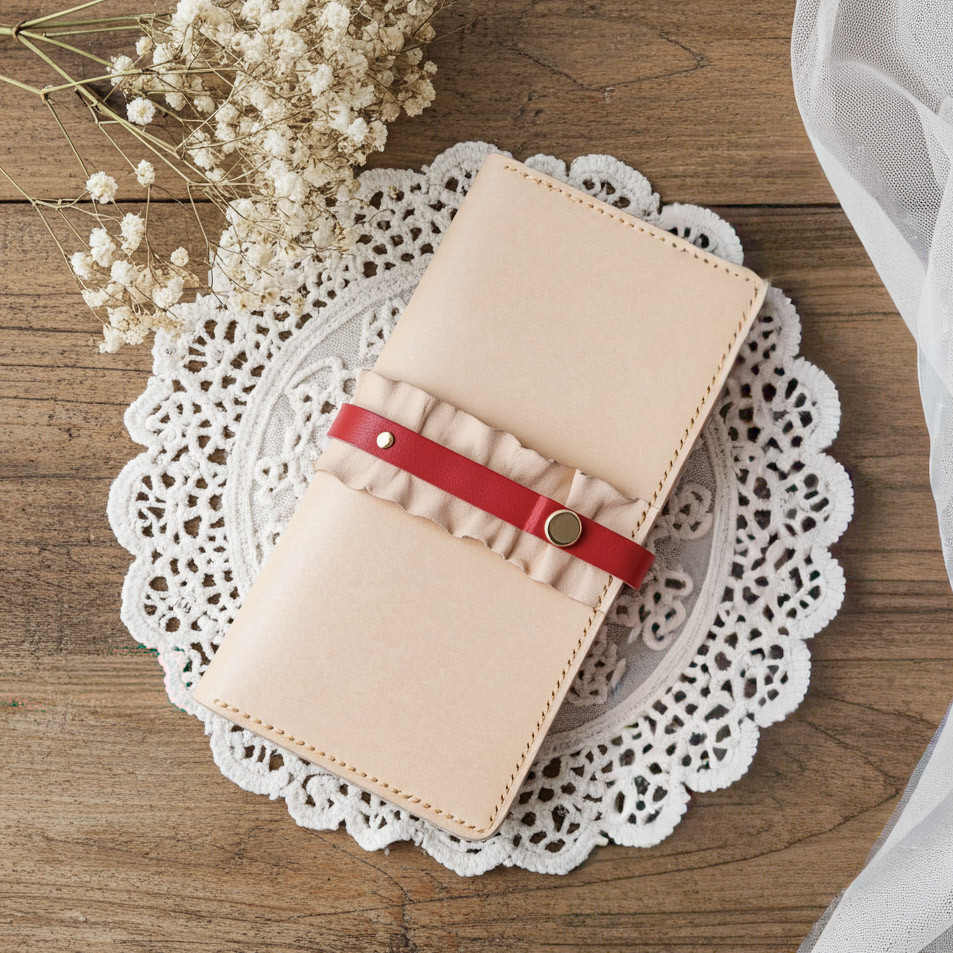 【iPhone全機種】革フリル手帳型ケース＜赤＞可愛いヌメ革のスマホケース iPhone17シリーズ対応