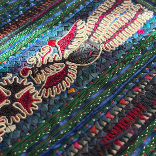 希少 民族工芸 伝統刺繍｜インテリアやコレクションに最適 民族伝統