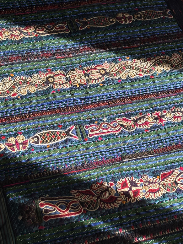 希少 民族工芸 伝統刺繍｜インテリアやコレクションに最適 民族伝統