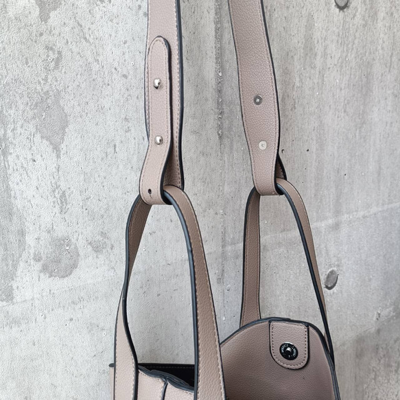 バケツ型 2WAYバッグ トート＆ショルダー／シンプル上品 大人カジュアル きれいめ 丸みフォルム GBG-B196A 8枚目の画像