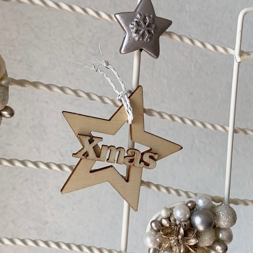 キラキラ音符の壁飾り クリスマスタグ付 シャンパンゴールド 壁掛け