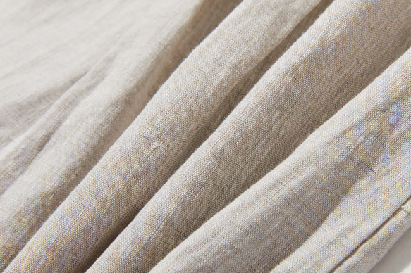 シンプルだけど、どこか特別  プリーツ加工シャツブラウス  リネン100％シャツ　250915-1 11枚目の画像