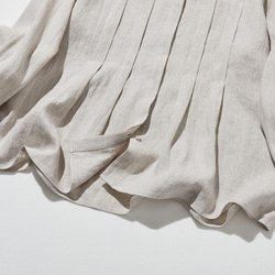 シンプルだけど、どこか特別  プリーツ加工シャツブラウス  リネン100％シャツ　250915-1 4枚目の画像