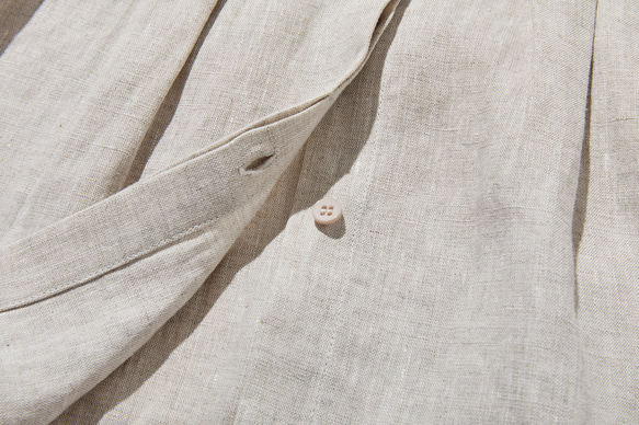 シンプルだけど、どこか特別  プリーツ加工シャツブラウス  リネン100％シャツ　250915-1 5枚目の画像