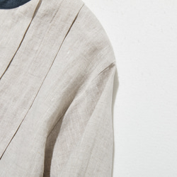 シンプルだけど、どこか特別  プリーツ加工シャツブラウス  リネン100％シャツ　250915-1 3枚目の画像