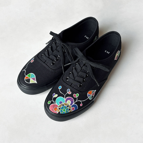 スニーカー「ジョーヌlb」お花柄デザイン！レディース 2E【22.5〜25cm】受注制作 1枚目の画像