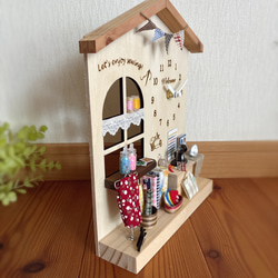 ミニチュア　ソーイングショップ　手芸屋さん置き時計　 6枚目の画像