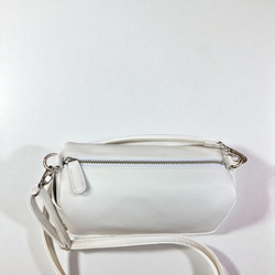 【日本製】上質PUレザー ウルトラ軽量250ｇ ショルダーバッグ PUシュリンクレザー ホワイト 2枚目の画像