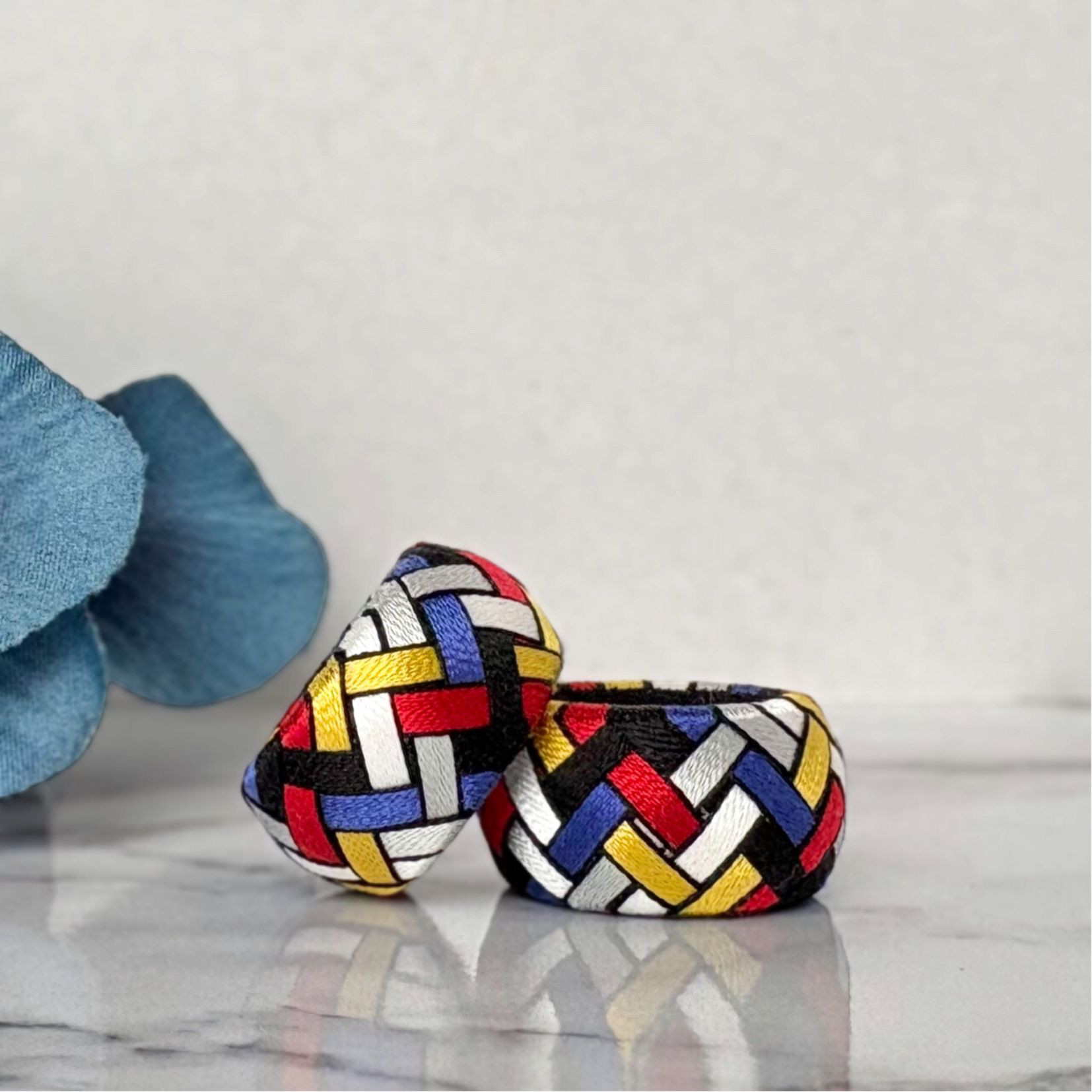 加賀ゆびぬき◇絹糸のネックレス＜モンドリアン＞