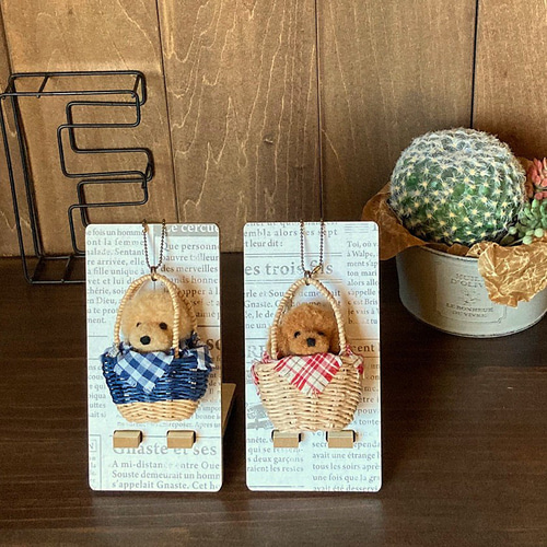 羊毛フェルト かごバッグに入ったトイプードルちゃん アプリコット