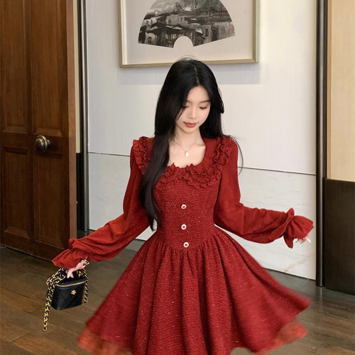 未使用級タグ付き　Rene ツイード　ワンピース　3段　フリル　フランス生地　赤 新品 大きいサイズ赤 フリル ツイード ワンピース長袖ミニ丈韓国