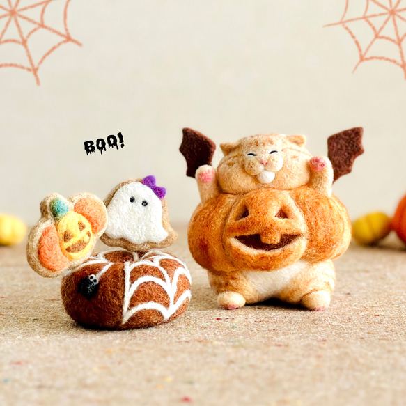 和菓子でホッと一息三毛猫さんブローチ 羊毛フェルト パンプキンパンに
