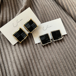 Black square long beads pierce・earring 2枚目の画像
