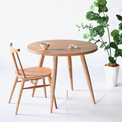 デスク｜ライトグレー｜パソコンデスク｜薄塗りモルタル｜三角脚