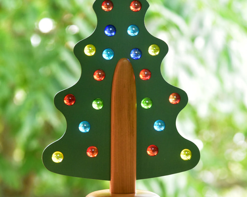 ハンドメイド作品　組み木　木製クリスマスツリーオーナメント クリスマスツリー 木製 3色、各14種類のオーナメント付