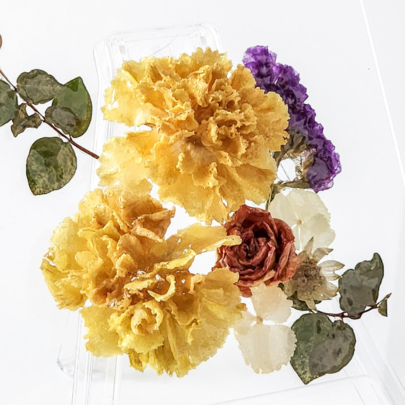 唯一無二のフラワーレジンパネル | カーネーション二輪｜崩れないドライフラワー｜ご褒美・誕生日・結婚・新築・記念日ギフト 4枚目の画像