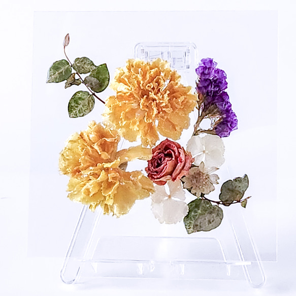 唯一無二のフラワーレジンパネル | カーネーション二輪｜崩れないドライフラワー｜ご褒美・誕生日・結婚・新築・記念日ギフト 1枚目の画像