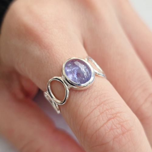 【特価】タンザナイト シルバー リング 11号 8点限定】タンザナイト オーバル 10＊8mm シルバーリング H