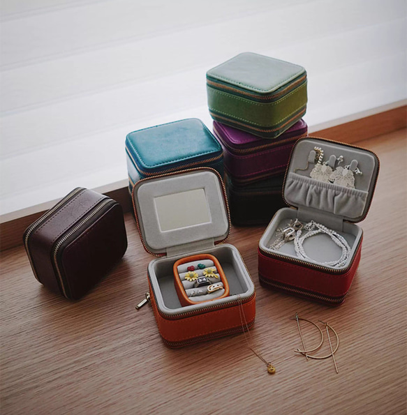 本革 ジュエリーケース 携帯用 コンパクト ミラー付き アクセサリー