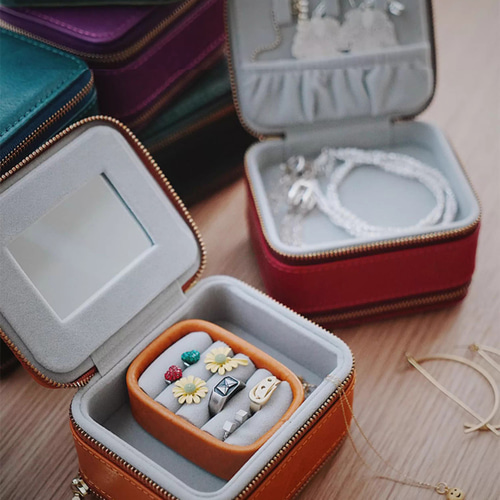 本革 ジュエリーケース 携帯用 コンパクト ミラー付き アクセサリー
