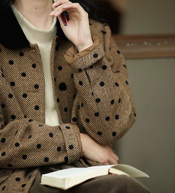 クラシックモダン配色カラー　ウール混ドット柄のジャケット・羽織り【秋冬春】ブラウン系 4枚目の画像