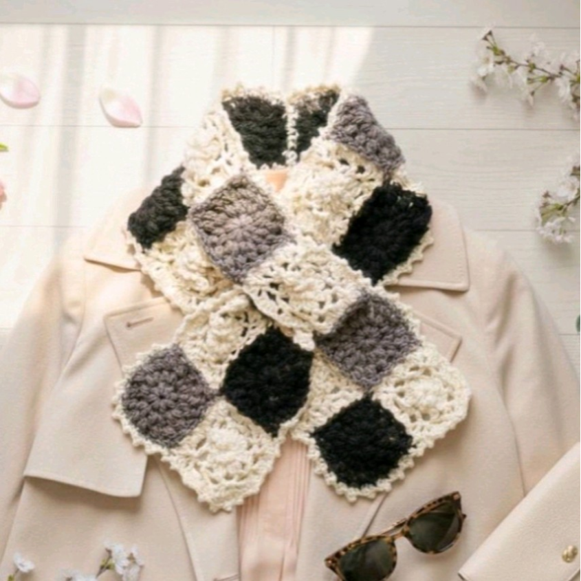 EMIM Bloom│春待ちの花咲く差し込みマフラー│ウルグアイウール・チェック・手編み│白 ホワイト